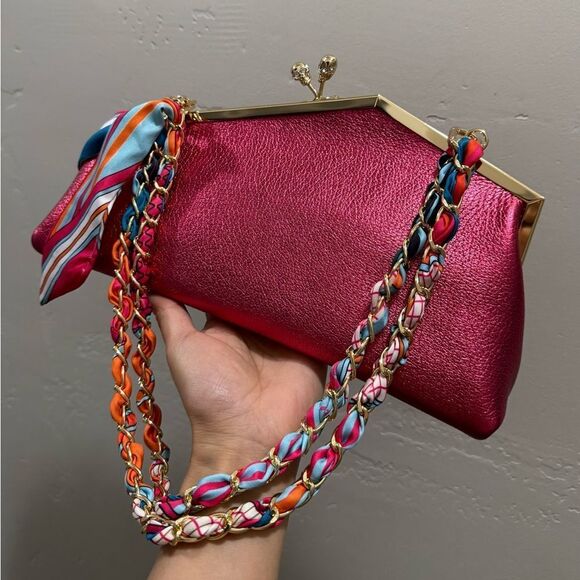 Metallic Magenta Handmade Cowhide leather Unique Frame & Skull Kisslock Purse - Picture 14 of 17